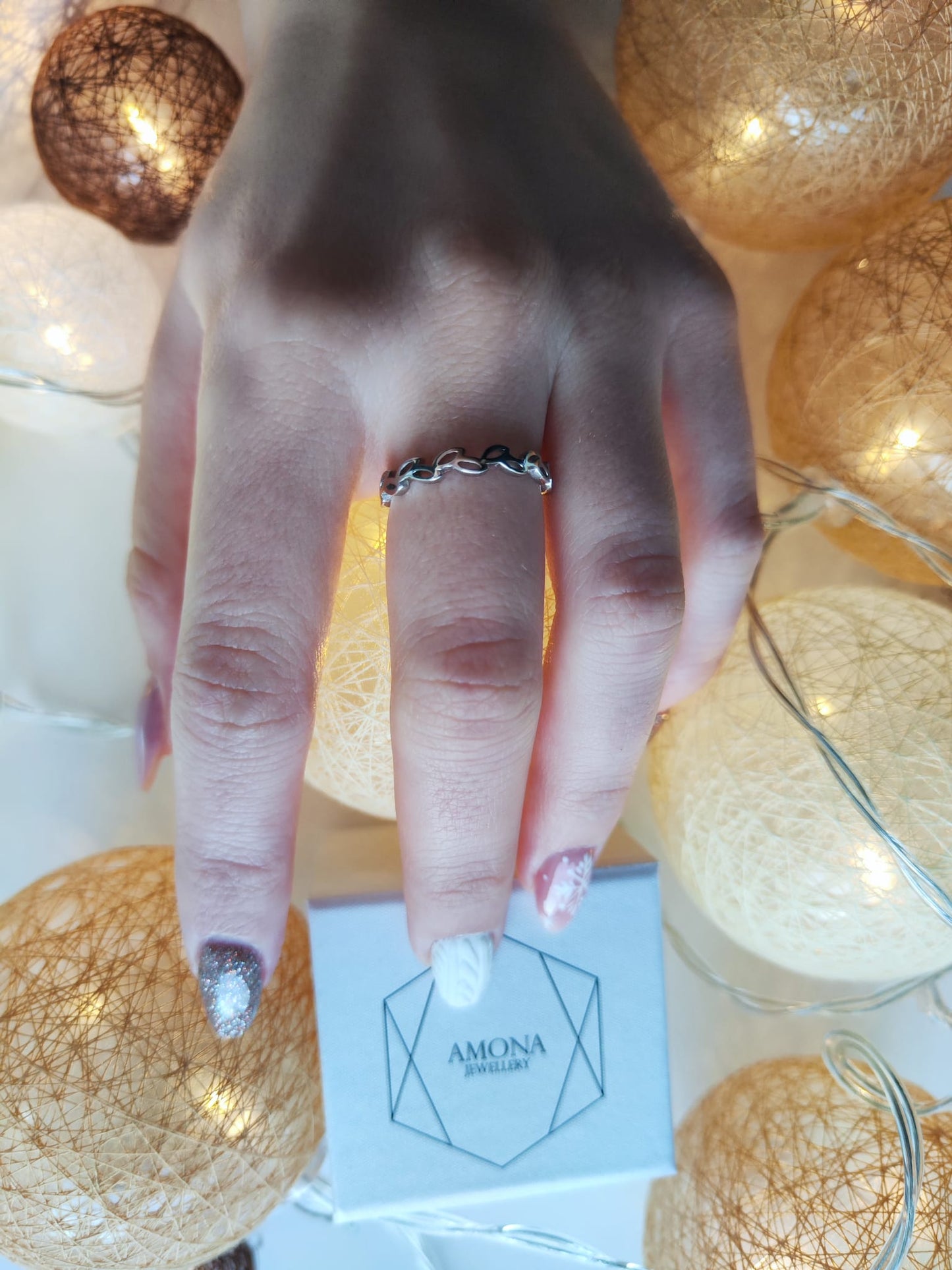 Sleek Silver Leaf Ring