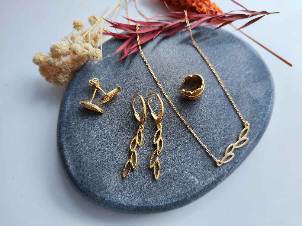 Sparkling Gold-Plated Leaf Earrings