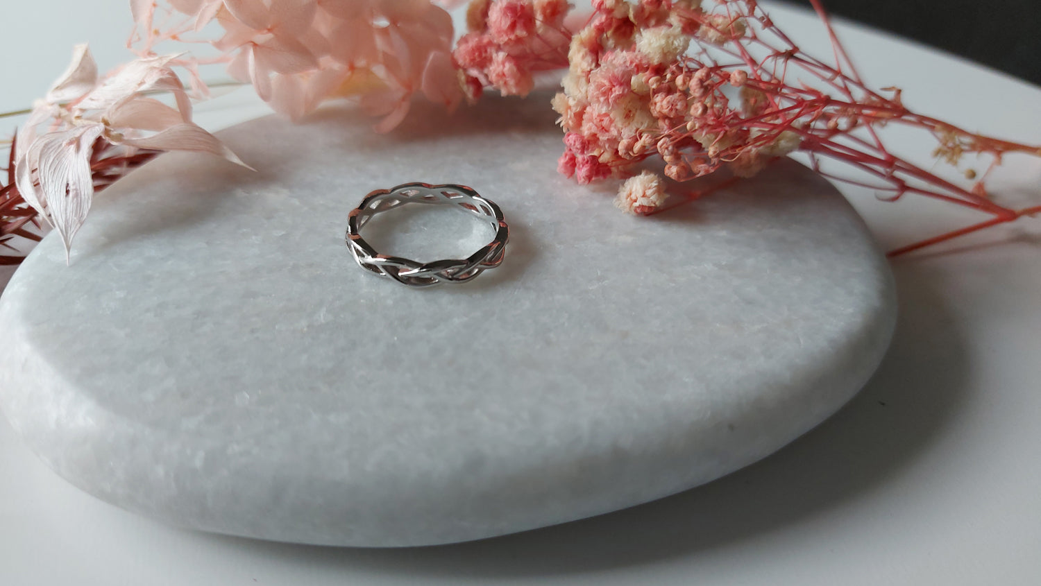 Sophisticated Silver Ring - Amona Jewelry