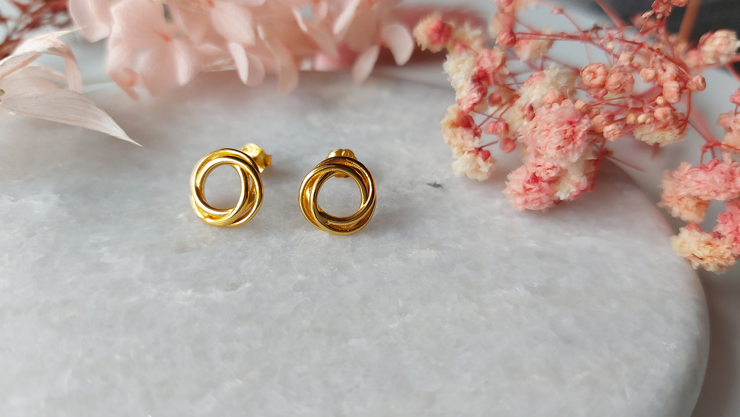 Gold Triple Circle Stud Earrings - Amona Jewelry