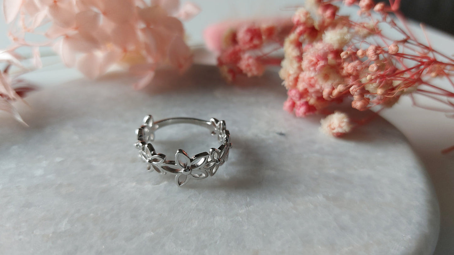 Silver Flower Ring