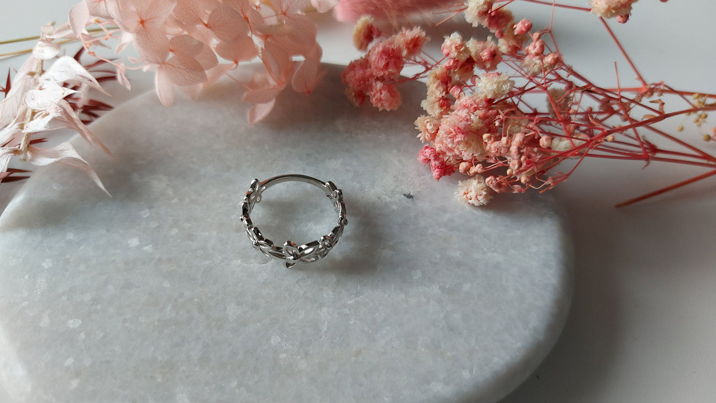 Silver Flower Ring