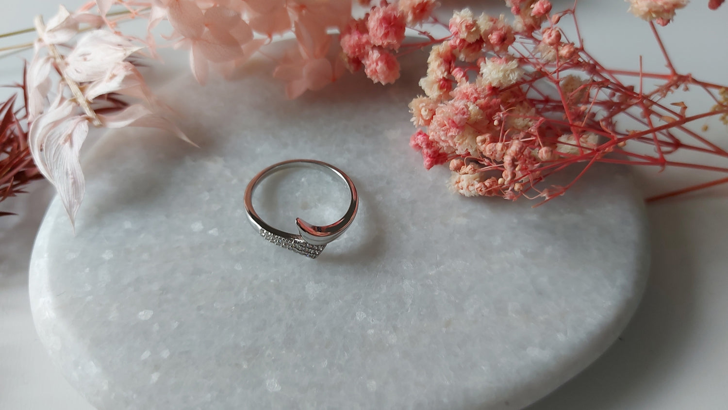Elegant SIlver Ring Rhodium Plated, Cubic Zirconia - Amona Jewellery