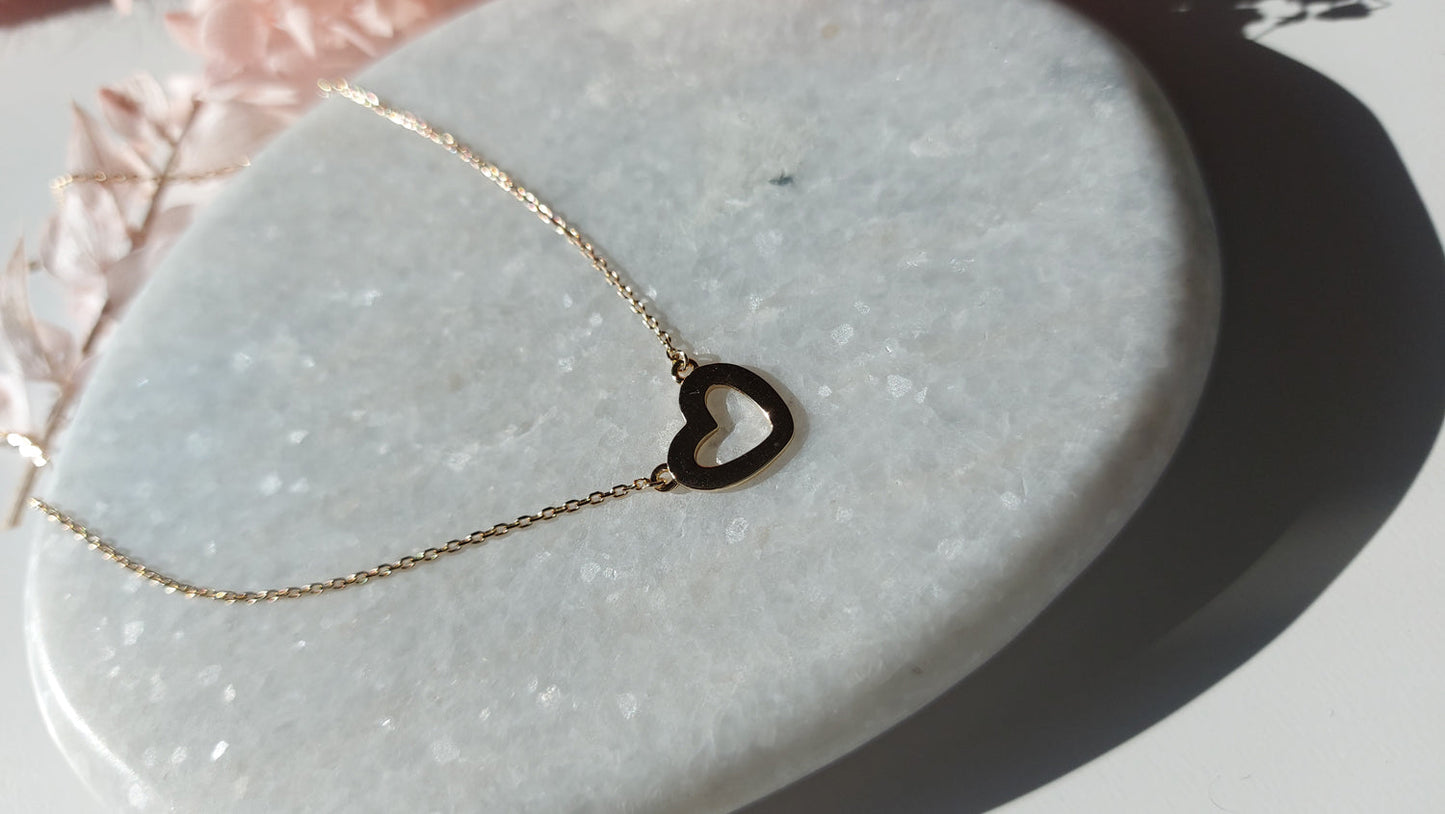 Minimalistic Heart Gold Necklace