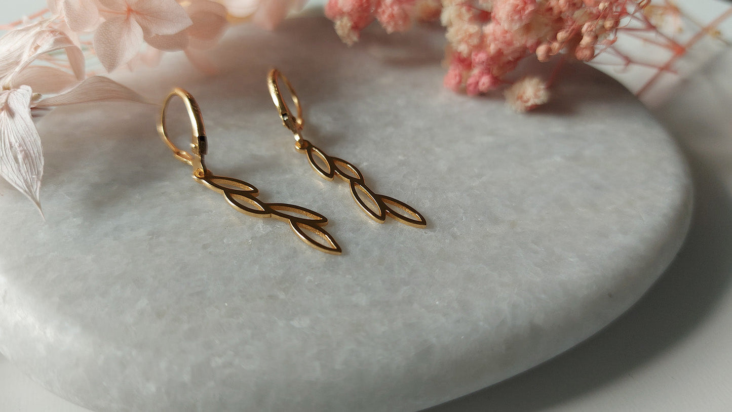 Gold Leaves Earrings - Amona Jewelry