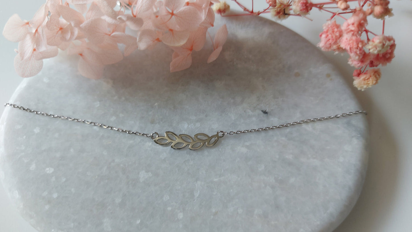 Sleek Silver Leaf Necklace