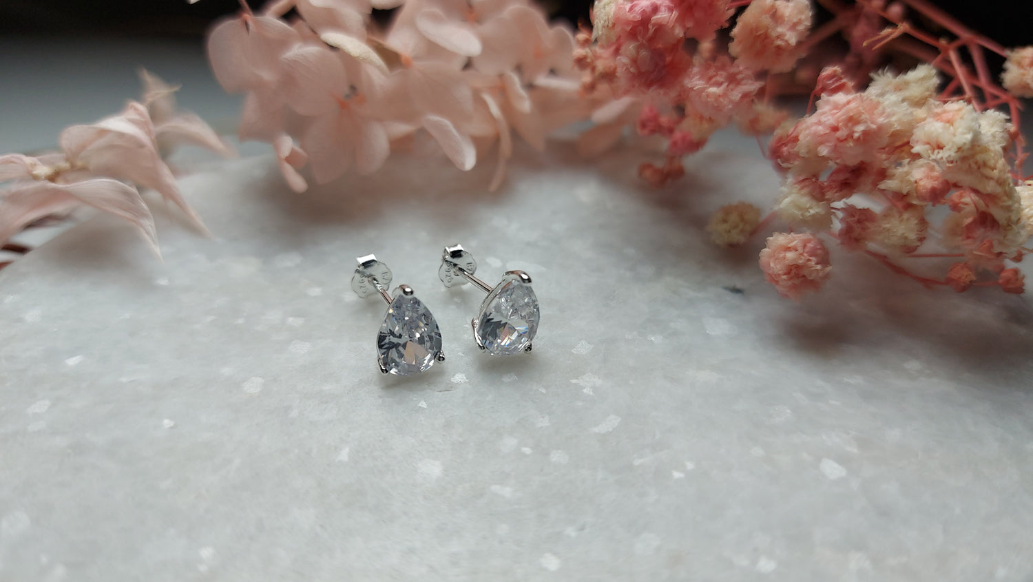 Pear Shape Zirconia Earrings - Amona Jewelry