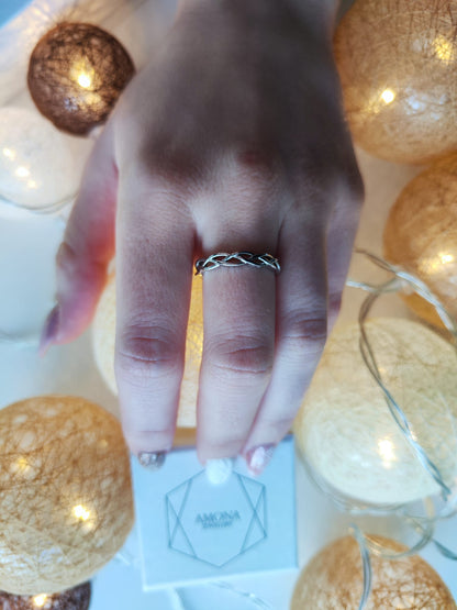 Elegant Silver Knit Ring
