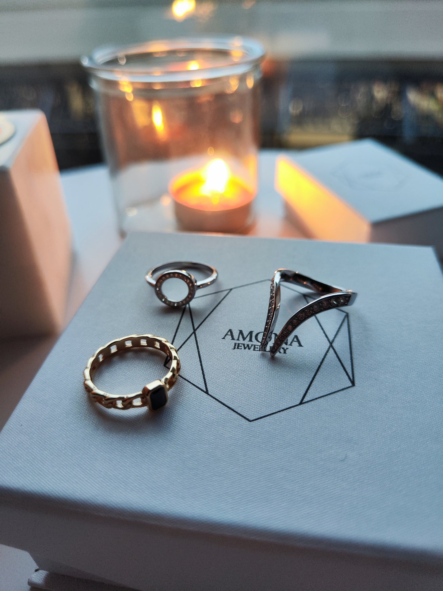 Golden Chain Ring Black CZ - Amona Jewelry