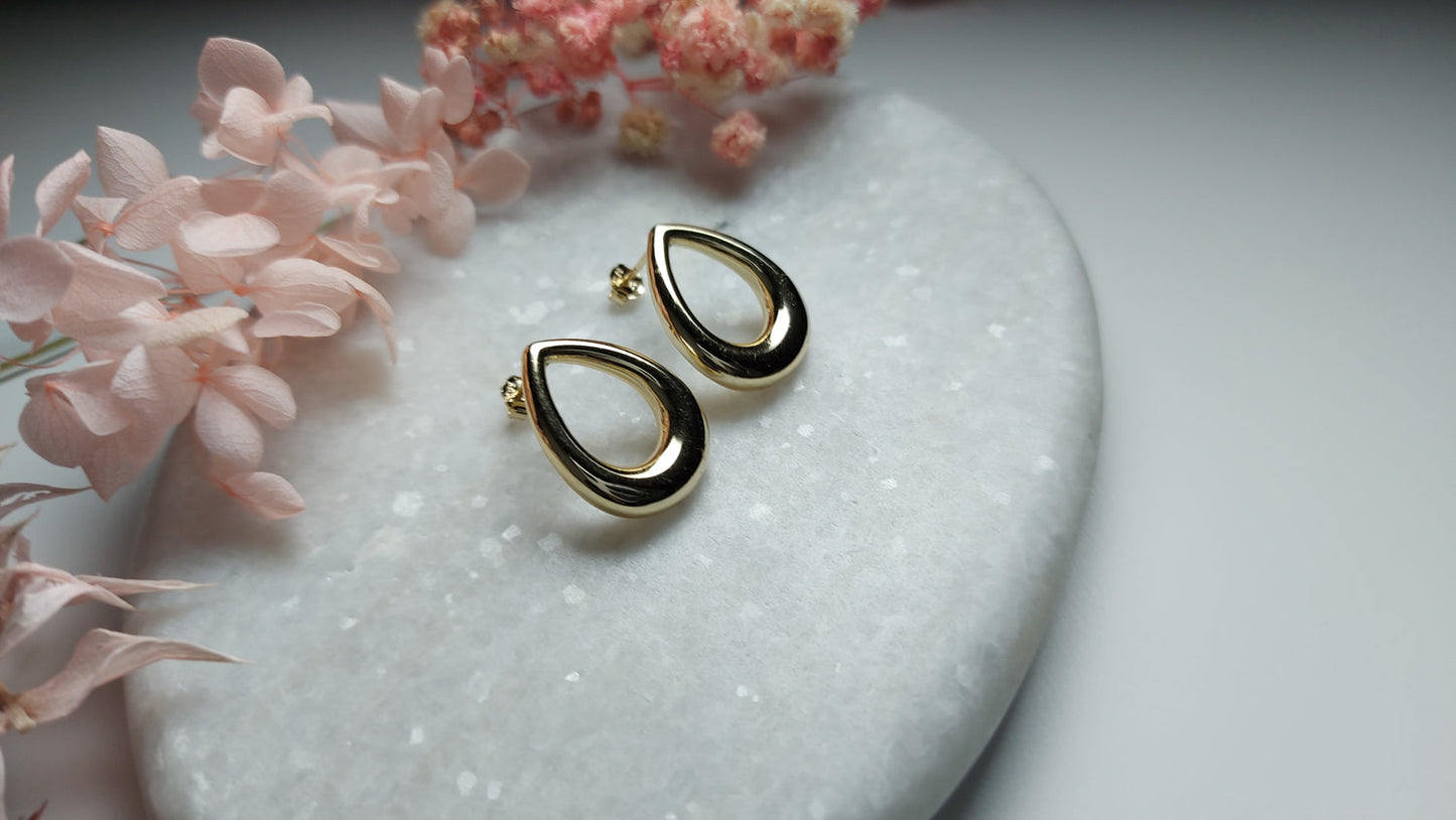 Golden Droplets Stud Earrings - Amona Jewelry