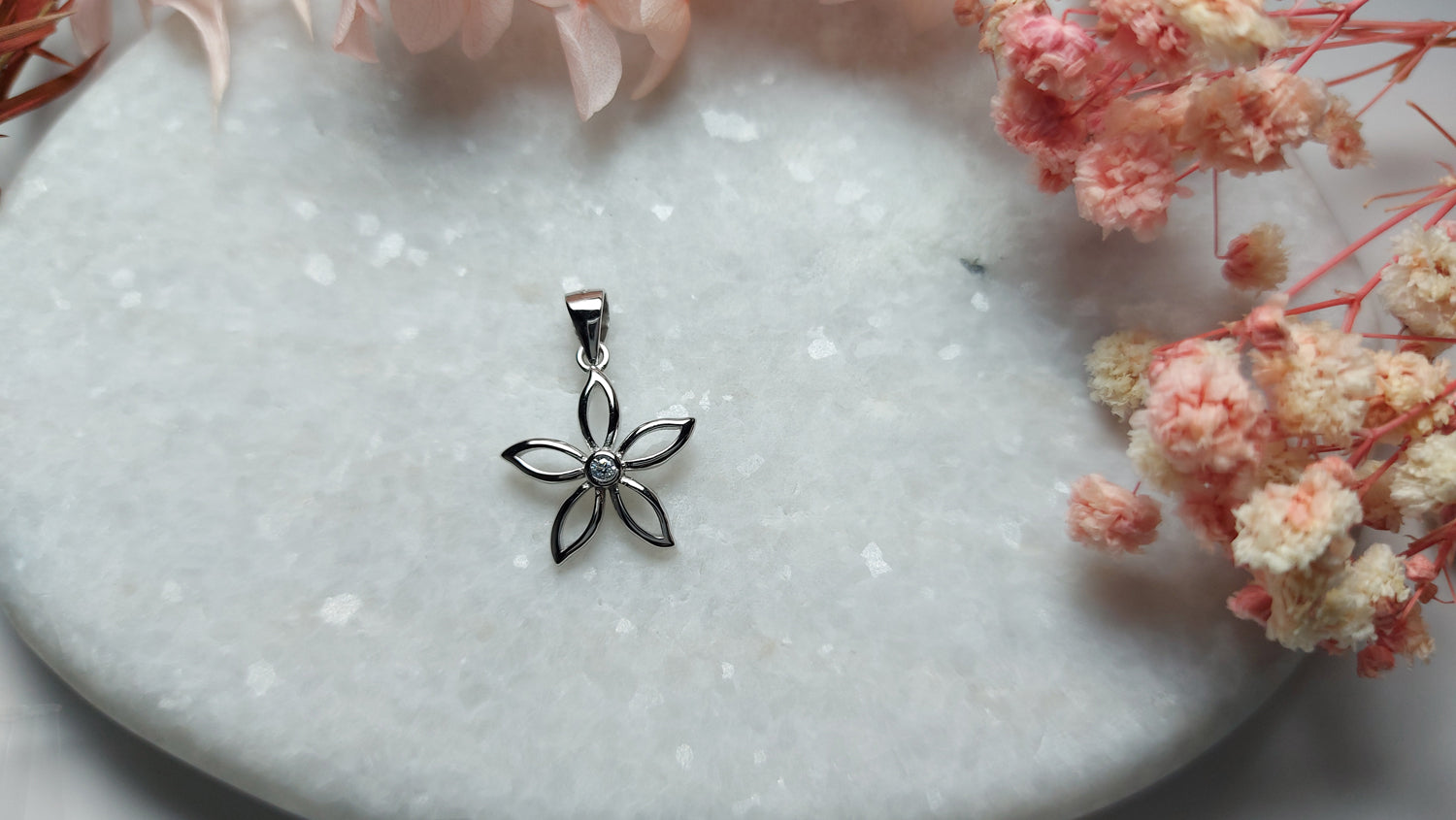 Silver Flower Pendant - Amona Jewelry